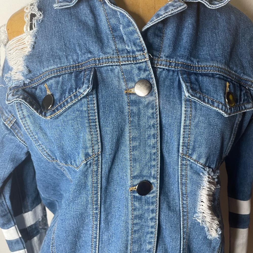 denim jacket - Picture 14 of 17